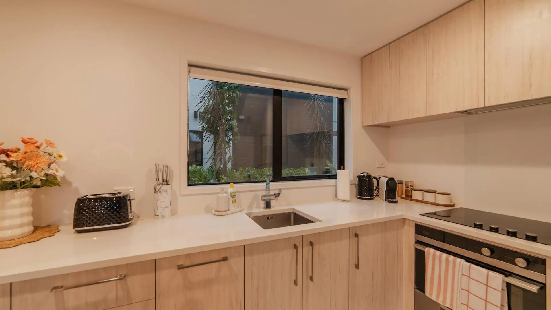 Cozy 2Bedroom - Kitchen Yard Central Location Christchurch Holiday home